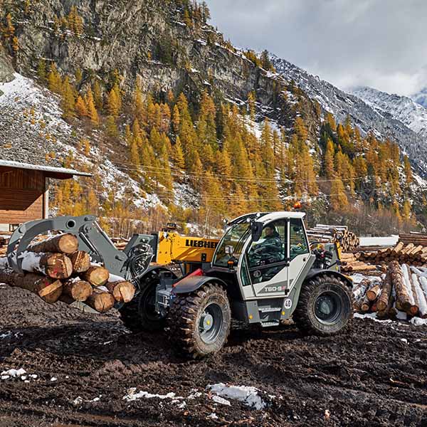 Liebherr Teleskoplader mit LFI-Teilen und Spezialfolie